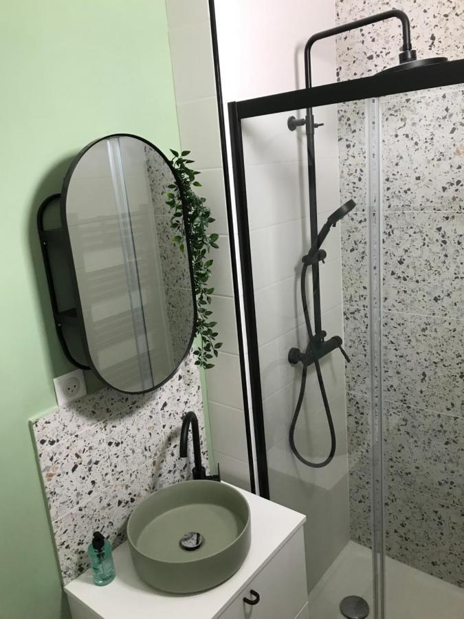 Chaleureux Studio Mansarde - Coeur De Ville De Sete Bagian luar foto