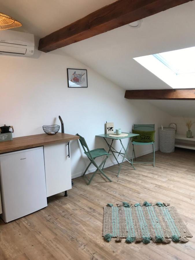Chaleureux Studio Mansarde - Coeur De Ville De Sete Bagian luar foto