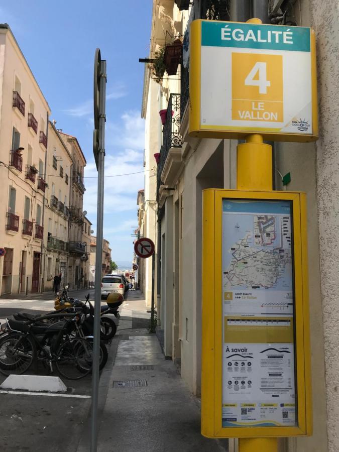 Chaleureux Studio Mansarde - Coeur De Ville De Sete Bagian luar foto